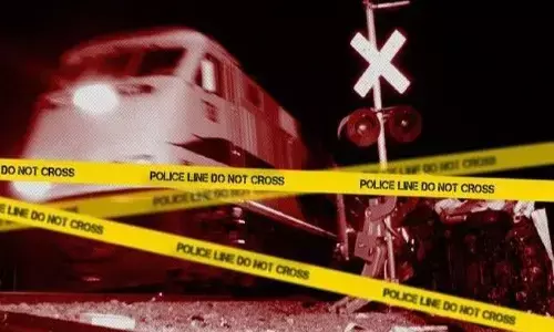 Pemotor 18 tahun tertabrak kereta di Tambora Jakarta Barat