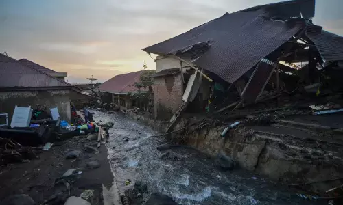 BNPB: Jalur darat dimaksimalkan untuk kirim logistik di Agam Sumbar BNPB: Jalur darat dimaksimalkan untuk kirim logistik di Agam Sumbar