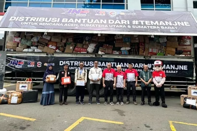 JNE distribusikan lebih 500 ton bantuan untuk korban bencana Sumatera JNE distribusikan lebih 500 ton bantuan untuk korban bencana Sumatera