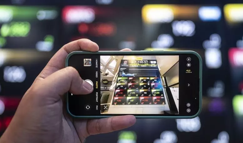 IHSG Jumat dibuka menguat 10,55 poin IHSG Jumat dibuka menguat 10,55 poin