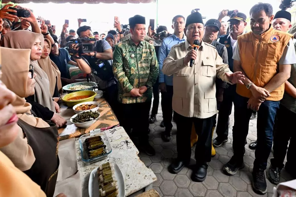 Prabowo kunjungi Aceh Tengah, pastikan negara hadir dan cepat pulihkan kehidupan masyarakat Prabowo kunjungi Aceh Tengah, pastikan negara hadir dan cepat pulihkan kehidupan masyarakat