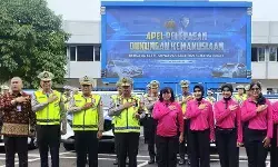 Korlantas kirim 25 mobil patroli dan paket sembako ke daerah bencana Korlantas kirim 25 mobil patroli dan paket sembako ke daerah bencana