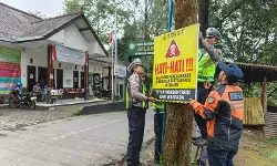 Jelang Natal, Satlantas Polres Malang pasang papan imbauan