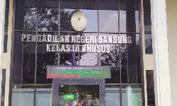 Gugatan Lisa Mariana ditolak, hasil tes Polri tetap sah Gugatan Lisa Mariana ditolak, hasil tes Polri tetap sah