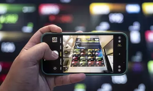 IHSG Jumat dibuka menguat 10,55 poin IHSG Jumat dibuka menguat 10,55 poin