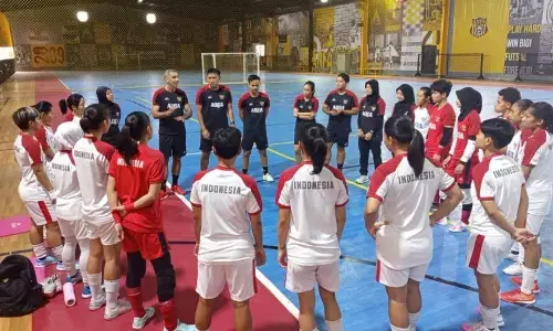 Timnas futsal putri buka SEA Games dengan kekalahan 1-3 dari Vietnam Timnas futsal putri buka SEA Games dengan kekalahan 1-3 dari Vietnam