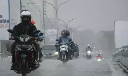 BMKG: Mayoritas wilayah RI diguyur hujan lebat pada Sabtu