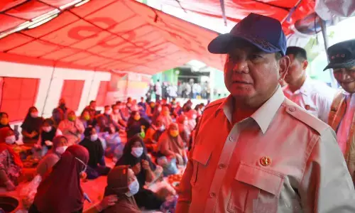 Prabowo harap aliran listrik di lokasi bencana pulih dalam 1 minggu