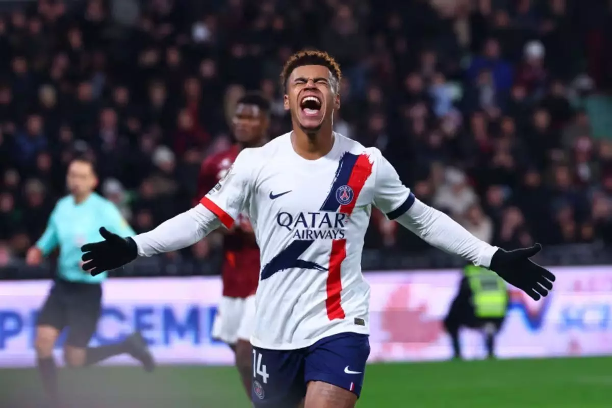 PSG kembali ke puncak klasemen setelah menang 3-2 di markas Metz PSG kembali ke puncak klasemen setelah menang 3-2 di markas Metz