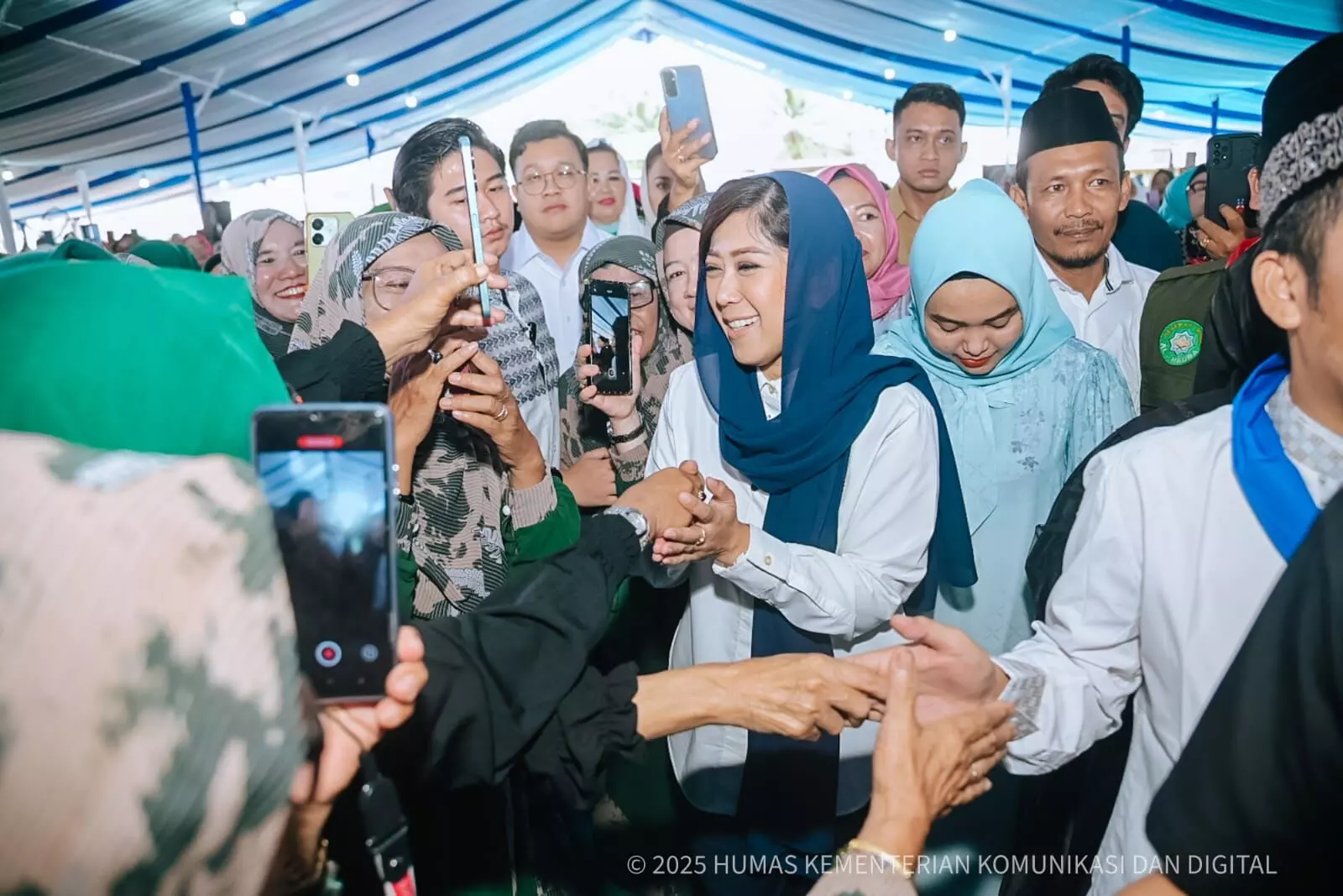 Kemkomdigi salurkan 6,5 ton sembako di wilayah paling terdampak banjir Deli Serdang Kemkomdigi salurkan 6,5 ton sembako di wilayah paling terdampak banjir Deli Serdang