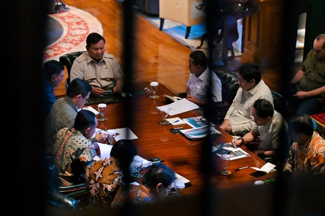 Di Hambalang, Prabowo bahas percepatan penanganan bencana dan kesiapan libur Nataru Di Hambalang, Prabowo bahas percepatan penanganan bencana dan kesiapan libur Nataru