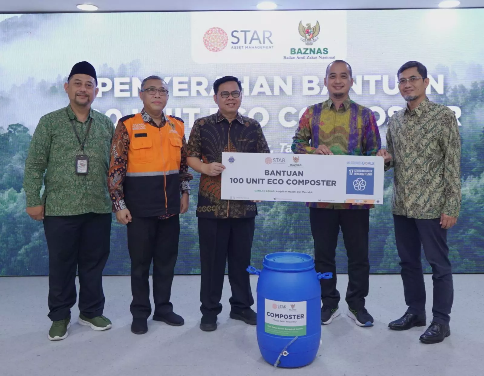 BAZNAS RI terima bantuan bencana Sumatera dan 100 eco composter dari STAR AM BAZNAS RI terima bantuan bencana Sumatera dan 100 eco composter dari STAR AM