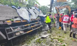 Kecelakaan di Jalur Lingkar Salatiga, sopir truk meninggal