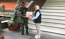 KLH/BPLH serahkan bantuan perahu karet kepada Korem 163/Wira Satya KLH/BPLH serahkan bantuan perahu karet kepada Korem 163/Wira Satya