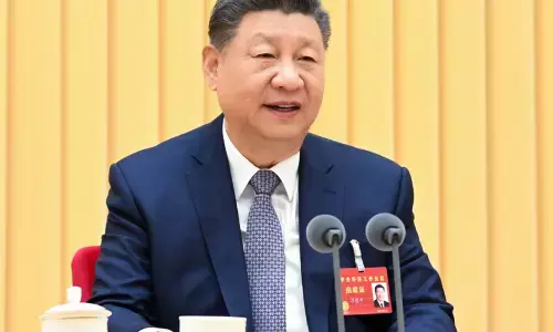 “Penggerak Dua Roda” perkukuh landasan “Repelita Ke-15” “Penggerak Dua Roda” perkukuh landasan “Repelita Ke-15”