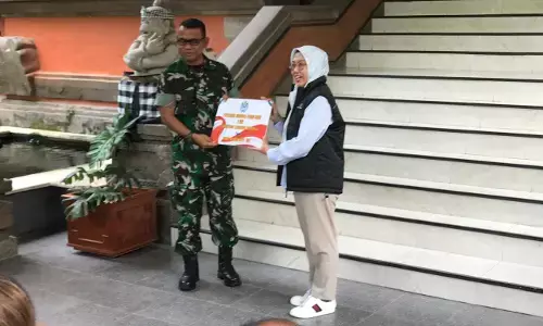 KLH/BPLH serahkan bantuan perahu karet kepada Korem 163/Wira Satya KLH/BPLH serahkan bantuan perahu karet kepada Korem 163/Wira Satya