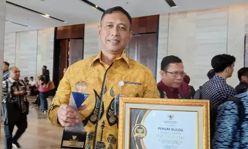 Bulog mendapat Anugerah KIP 2025 sebagai Badan Publik dengan Kualifikasi Informatif