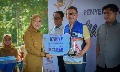 DLH Boyolali berikan Abhinawa Anugraha untuk para pengelola lingkungan hidup DLH Boyolali berikan Abhinawa Anugraha untuk para pengelola lingkungan hidup