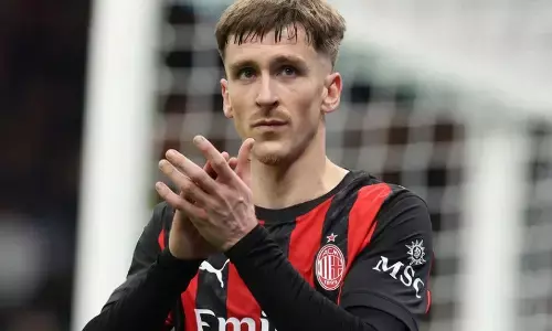 AC Milan resmi perpanjangan kontrak Alexis Saelemaekers hingga 2031