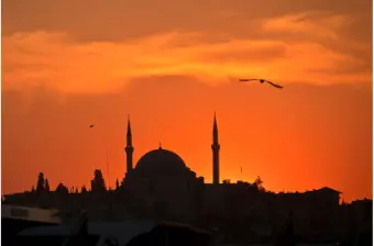 5 Tradisi menyambut Ramadan 2026 di Indonesia 5 Tradisi menyambut Ramadan 2026 di Indonesia