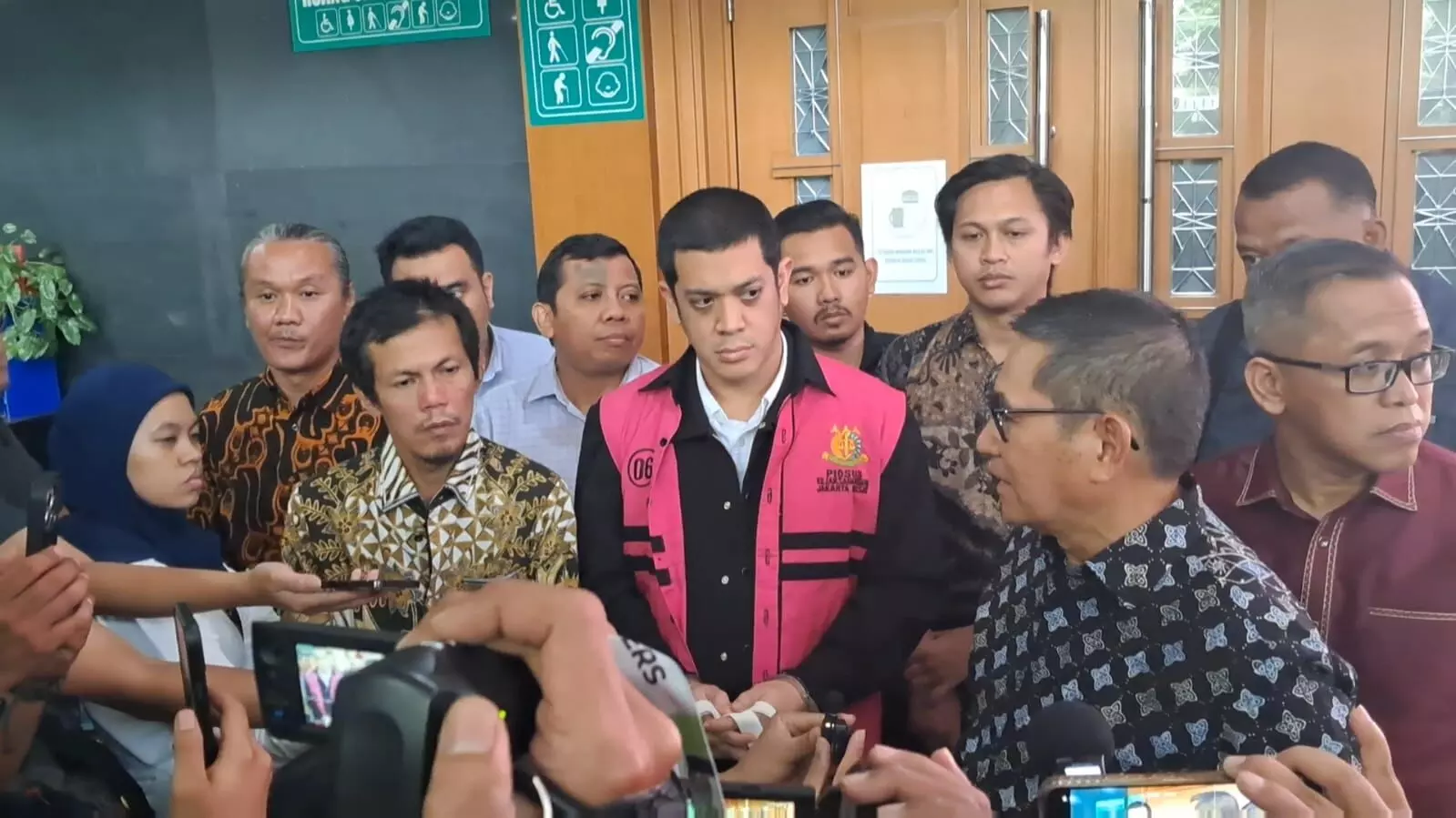 Kuasa Hukum tegaskan tak ada dakwaan pengoplosan BBM dalam kasus Kerry Riza Kuasa Hukum tegaskan tak ada dakwaan pengoplosan BBM dalam kasus Kerry Riza