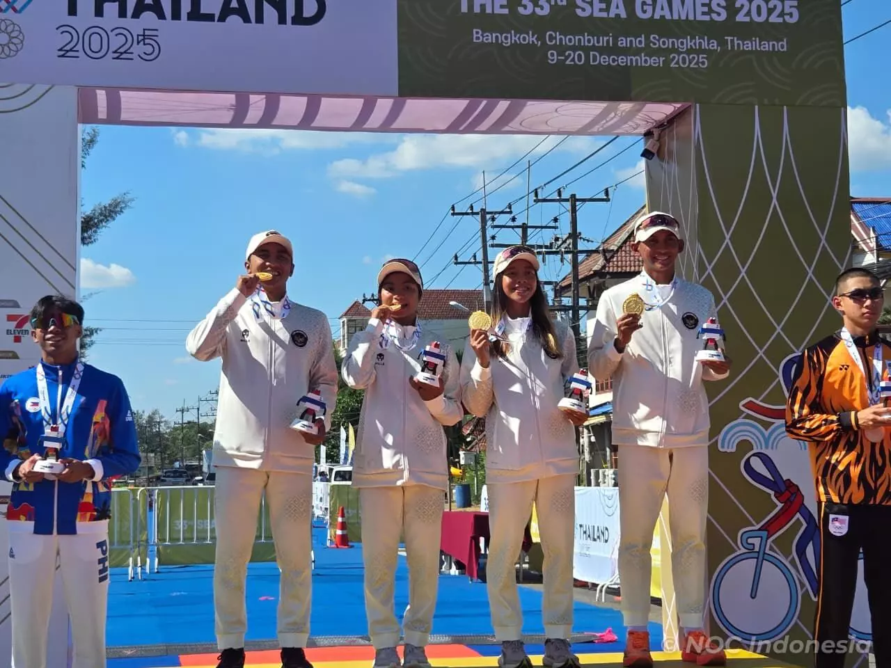 Tim Triathlon sapu bersih 3 emas hari pertama SEA Games Thailand 2025 Tim Triathlon sapu bersih 3 emas hari pertama SEA Games Thailand 2025