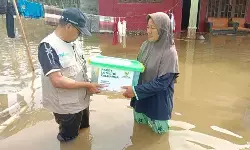 Dari sedekah konsumen Alfamidi, BAZNAS RI salurkan 1.900 paket bantuan logistik bagi penyintas bencana di Sumut