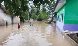 BPBD Bangka ingatkan masyarakat pesisir waspadai potensi banjir rob BPBD Bangka ingatkan masyarakat pesisir waspadai potensi banjir rob