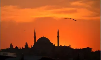 5 Tradisi menyambut Ramadan 2026 di Indonesia 5 Tradisi menyambut Ramadan 2026 di Indonesia