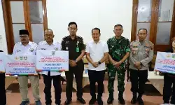 Peduli korban Bencana Sumatera, Pemkab Kudus serahkan bantuan Rp644,5 juta