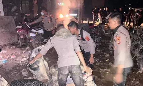 Pengamat ingatkan penanganan bencana jangan dipolitisasi