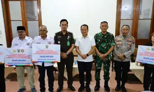 Peduli korban Bencana Sumatera, Pemkab Kudus serahkan bantuan Rp644,5 juta Peduli korban Bencana Sumatera, Pemkab Kudus serahkan bantuan Rp644,5 juta