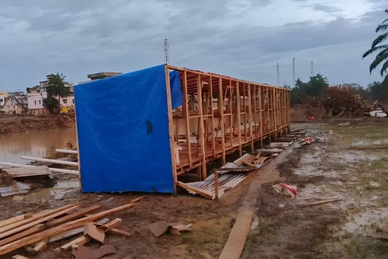 Polri dirikan MCK umum untuk warga Aceh Tamiang Polri dirikan MCK umum untuk warga Aceh Tamiang