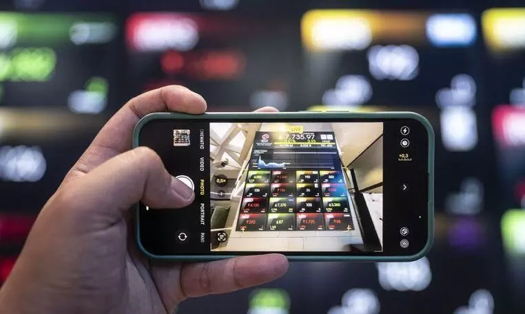 IHSG ditutup melemah 0,68 persen di posisi 8.618,19 IHSG ditutup melemah 0,68 persen di posisi 8.618,19