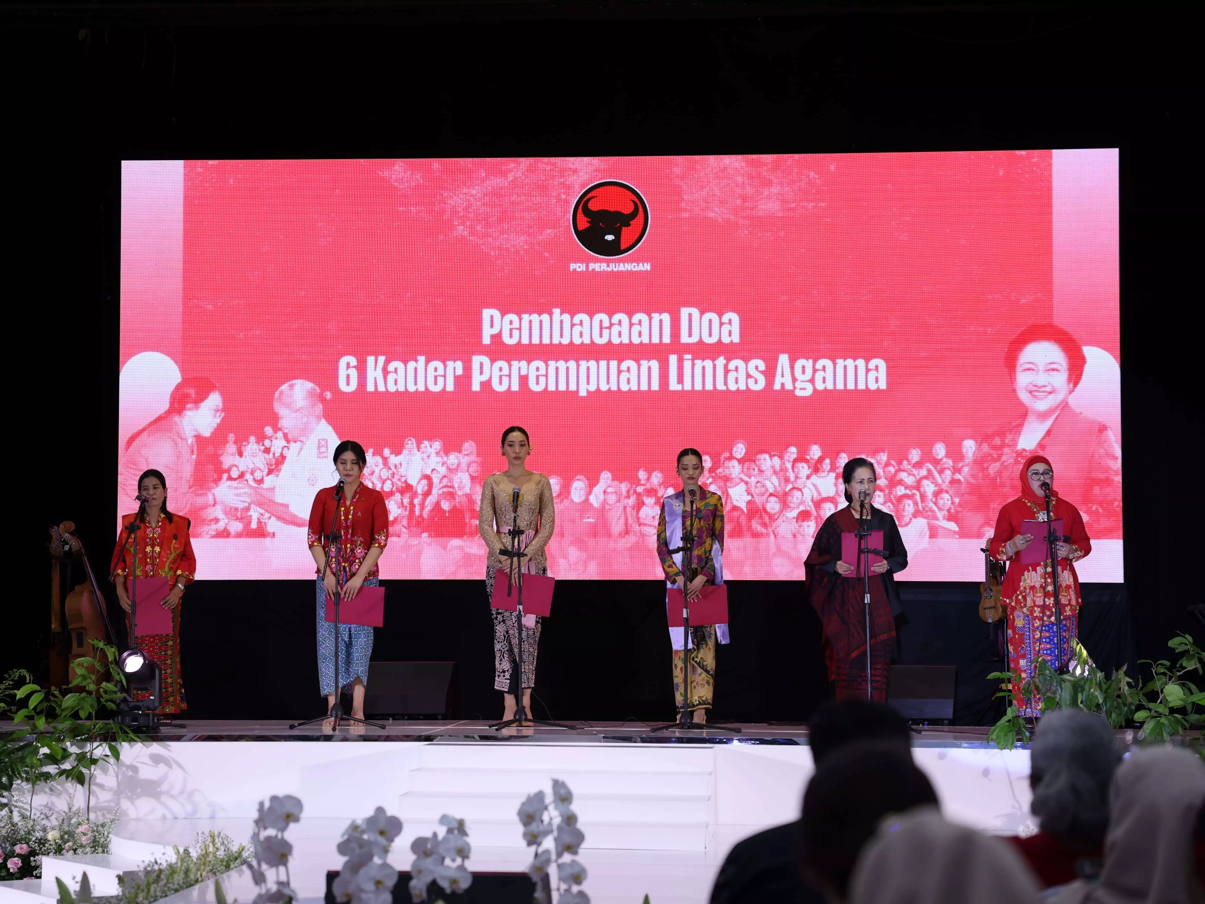 Solidaritas PDIP: Doa lintas agama & kapal RS untuk sumatra Solidaritas PDIP: Doa lintas agama & kapal RS untuk sumatra