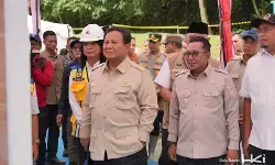 Presiden kunjungi penanganan mendesak banjir dan longsor di Lembah Anai yang dikerjakan HKI Presiden kunjungi penanganan mendesak banjir dan longsor di Lembah Anai yang dikerjakan HKI
