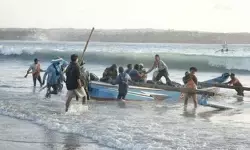 BMKG imbau waspada gelombang 2,5 meter di perairan Kalsel