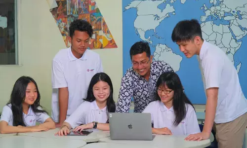 Penting, sinergi orang tua dan sekolah hadapi tantangan akademik anak di setiap jenjang pendidikan Penting, sinergi orang tua dan sekolah hadapi tantangan akademik anak di setiap jenjang pendidikan