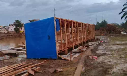 Polri dirikan MCK umum untuk warga Aceh Tamiang Polri dirikan MCK umum untuk warga Aceh Tamiang