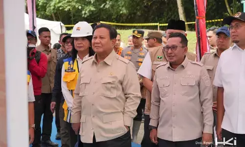Presiden kunjungi penanganan mendesak banjir dan longsor di Lembah Anai yang dikerjakan HKI Presiden kunjungi penanganan mendesak banjir dan longsor di Lembah Anai yang dikerjakan HKI