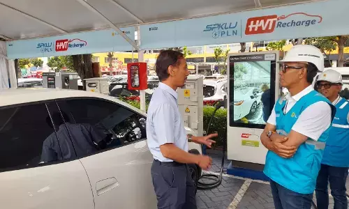 PLN pastikan kesiapan SPKLU dukung kelancaran kendaraan listrik di momen Nataru PLN pastikan kesiapan SPKLU dukung kelancaran kendaraan listrik di momen Nataru