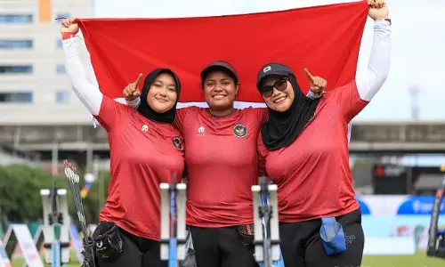 Emas bersejarah, Tim Compound Putri Indonesia akhiri penantian 12 tahun di SEA Games Emas bersejarah, Tim Compound Putri Indonesia akhiri penantian 12 tahun di SEA Games