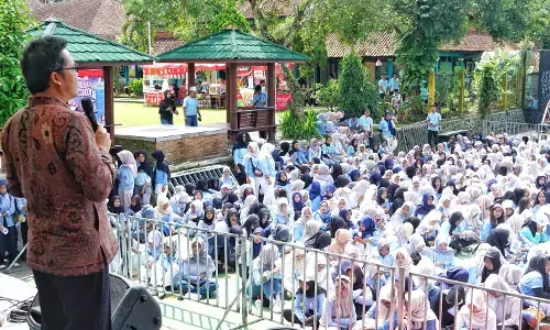 Bupati Magelang Grengseng Pamuji beri pesan optimistis kepada juniornya Bupati Magelang Grengseng Pamuji beri pesan optimistis kepada juniornya