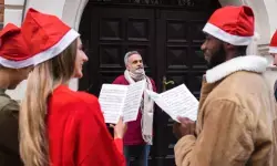 7 Lagu Natal paling populer dan akna di baliknya