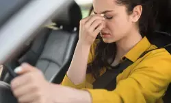 5 Cara aman mengemudi saat hujan deras