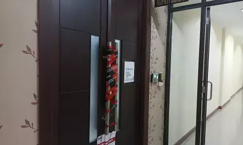 Ditengah dugaan OTT, KPK segel ruang kerja Bupati Bekasi