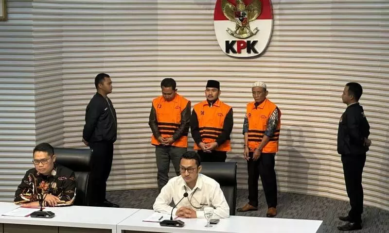 Tersangka dugaan suap, Ade Kuswara sampaikan permintaan maaf Tersangka dugaan suap, Ade Kuswara sampaikan permintaan maaf
