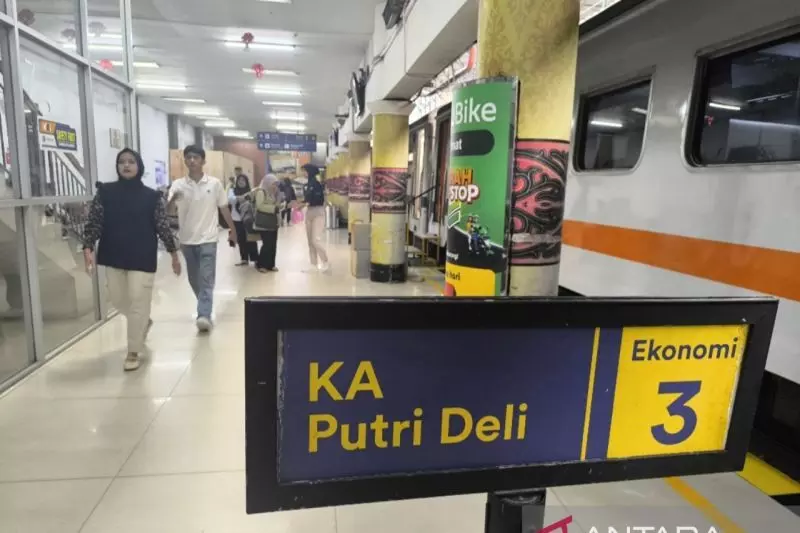 KA Putri Deli jadi primadona masyarakat di momentum Nataru 2025/2026 KA Putri Deli jadi primadona masyarakat di momentum Nataru 2025/2026