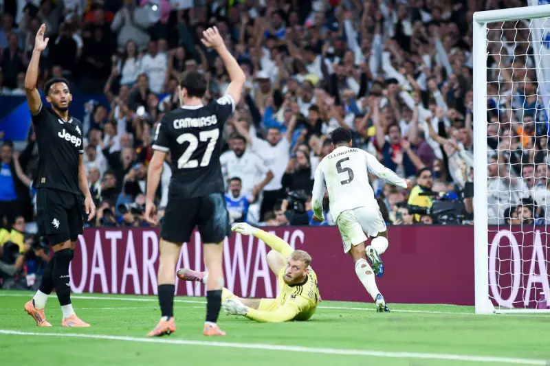 Real Madrid lanjutkan tren kemenangan dengan pukul Sevilla 2-0 Real Madrid lanjutkan tren kemenangan dengan pukul Sevilla 2-0