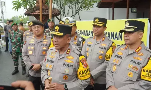 Kapolda Jabar tinjau Pospam Nataru KM 57 Jalan Tol Jakarta-Cikampek Kapolda Jabar tinjau Pospam Nataru KM 57 Jalan Tol Jakarta-Cikampek